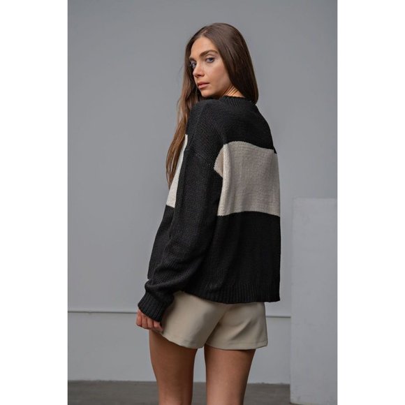 Easel Black Color Blocked Mock Neckline Ribbed Edges Loose Fit Sweater - Picture 5 of 5